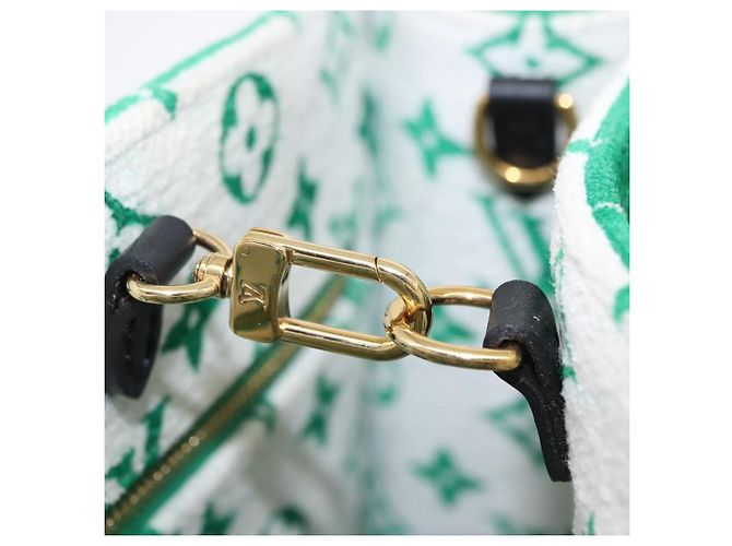 LOUIS VUITTON Monogram Jacquard Velvet On The Go PM Green M46216 Auth 193752SAM Verde - vista 17