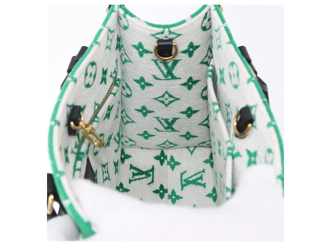 LOUIS VUITTON Monogram Jacquard Velvet On The Go PM Green M46216 Auth 193752SAM Verde - vista 19