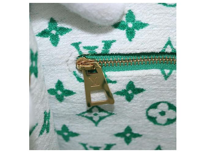 LOUIS VUITTON Monogram Jacquard Velvet On The Go PM Green M46216 Auth 193752SAM Verde - vista 21