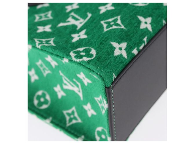 LOUIS VUITTON Monogram Jacquard Velvet On The Go PM Green M46216 Auth 193752SAM Verde - vista 9