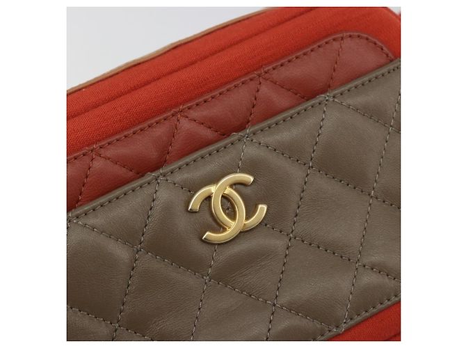 Borsa a tracolla CHANEL Matelasse con catena in pelle d'agnello arancione e CC dorato Auth 192436SAM D'oro - vista 19