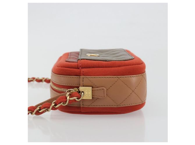 Borsa a tracolla CHANEL Matelasse con catena in pelle d'agnello arancione e CC dorato Auth 192436SAM D'oro - vista 4