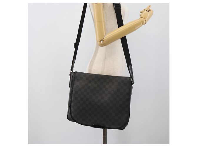 LOUIS VUITTON Damier Grafitte Daniel MM Shoulder Bag N58029 LV Auth BA14689 Damier ebene - vista 25