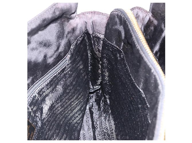Borsa a Tracolla con Catena PRADA Nylon Nero Tono Oro Auth 194116 - vista 18