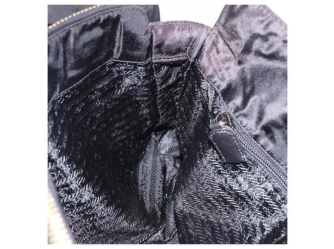 Borsa a Tracolla con Catena PRADA Nylon Nero Tono Oro Auth 194116 - vista 19