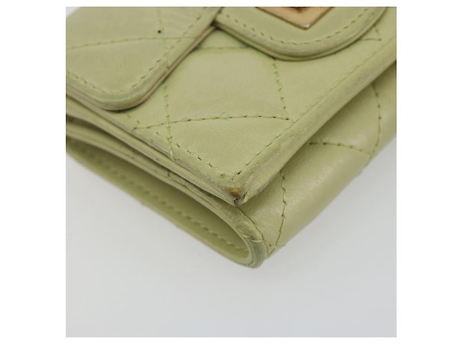 Portafoglio CHANEL Matelasse 2.55 in pelle d'agnello verde e oro CC Auth 193593A D'oro - vista 15