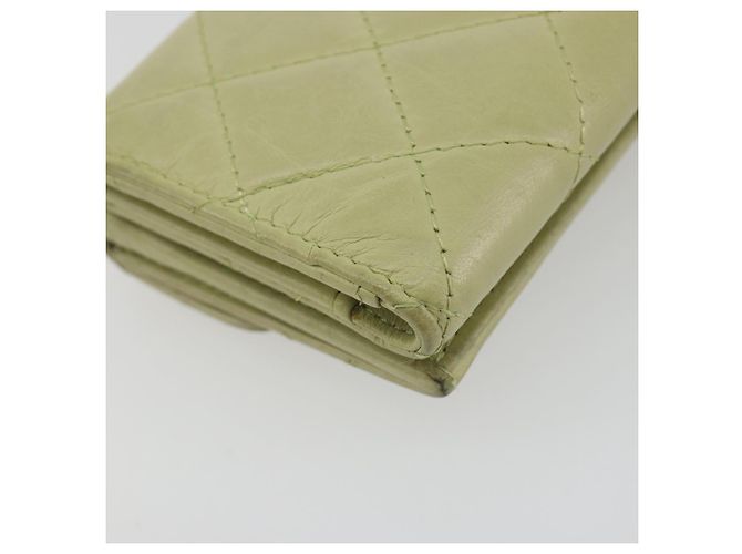 Portafoglio CHANEL Matelasse 2.55 in pelle d'agnello verde e oro CC Auth 193593A D'oro - vista 17