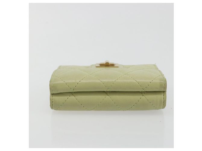 Portafoglio CHANEL Matelasse 2.55 in pelle d'agnello verde e oro CC Auth 193593A D'oro - vista 5
