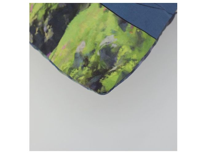 LOEWE Studio Ghibli Howl's Moving Castle Sophie Pouch Nylon Blue Auth 167478M - vista 14