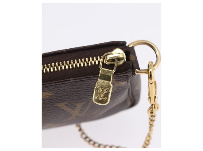 LOUIS VUITTON Monogram Vivienne Mini Pochette Accessoires M68489 Auth 195558M Monograma - vista 9