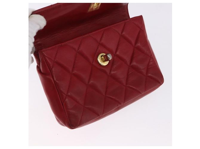 Borsa vita CHANEL Matelasse in pelle d'agnello rossa e oro CC Auth BA14212 Rosso D'oro - vista 10