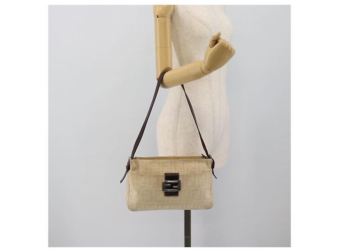 Borsa a tracolla FENDI Zucca Canvas Mamma Baguette Ivory Silver Auth 194658 Argento Crudo - vista 24