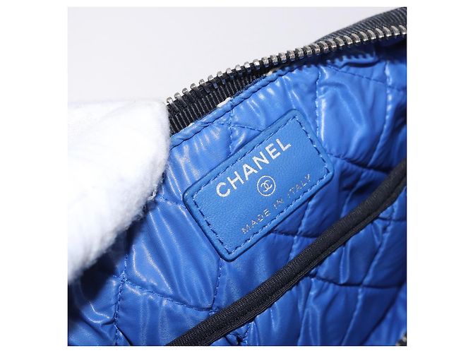 Pouch CHANEL Nylon Bianca Argento CC Auth bs36450A Bianco - vista 9
