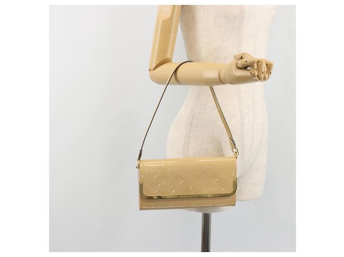 LOUIS VUITTON Monogram Vernis Rossmore MM Beige Poodle M91757 LV Auth 194227A - vista 25