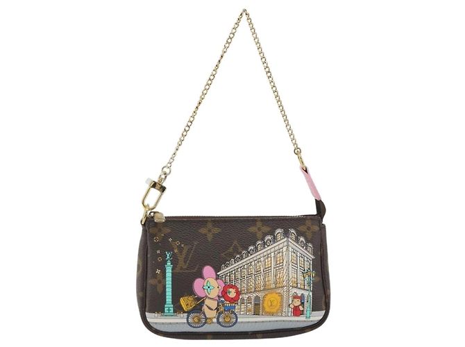 LOUIS VUITTON Vivienne Mini Pochette Accessoires Pouch M81760 LV Auth 193793M Monogram - view 13