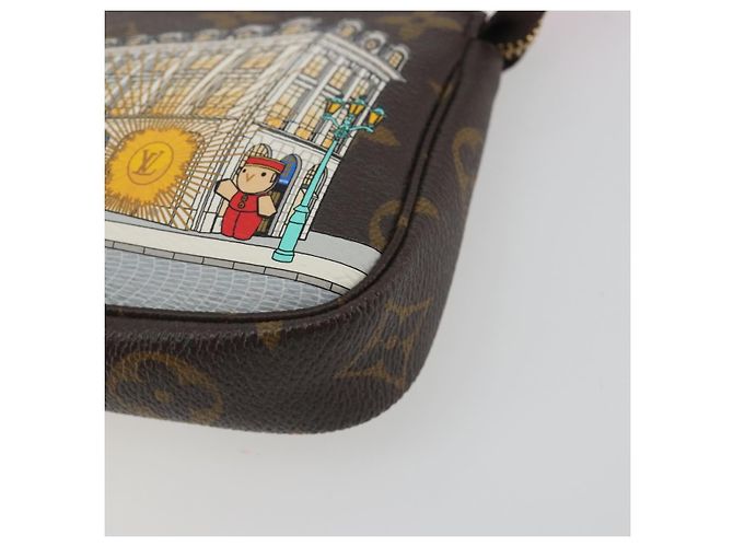 LOUIS VUITTON Vivienne Mini Pochette Accessoires Pouch M81760 LV Auth 193793M Monogram - view 9