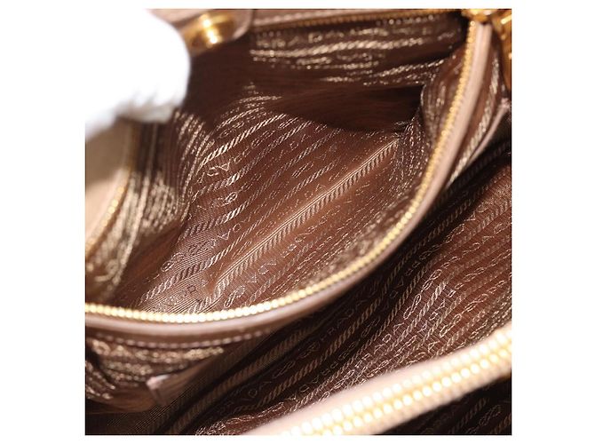 Borsa a mano PRADA in pelle 2way Beige Gold Auth 194763M D'oro - vista 25