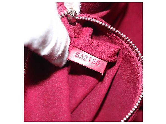 LOUIS VUITTON Borsa a tracolla Epi Petit Noe Fuchsia M40676 LV Auth 194705SAV Fuschia - vista 12