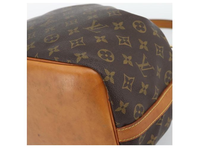 LOUIS VUITTON Monogram Petit Noe Shoulder Bag M42226 LV Auth 195303A Monogramma - vista 15