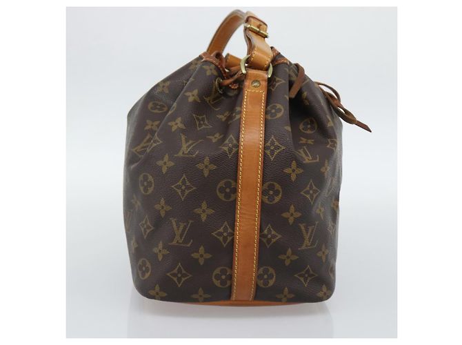 LOUIS VUITTON Monogram Petit Noe Shoulder Bag M42226 LV Auth 195303A Monogramma - vista 3