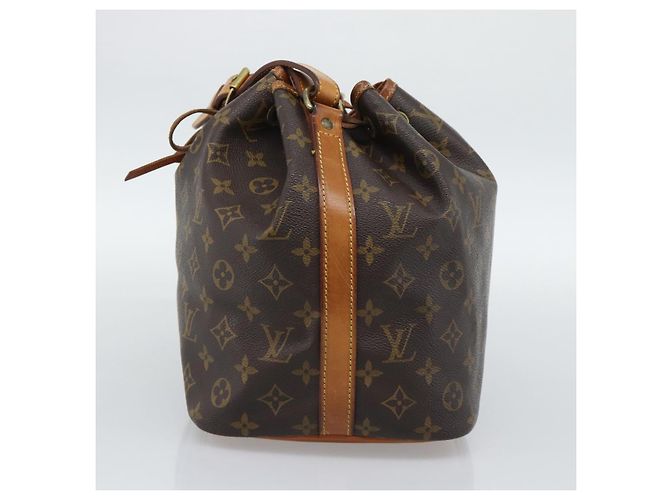 LOUIS VUITTON Monogram Petit Noe Shoulder Bag M42226 LV Auth 195303A Monogramma - vista 4
