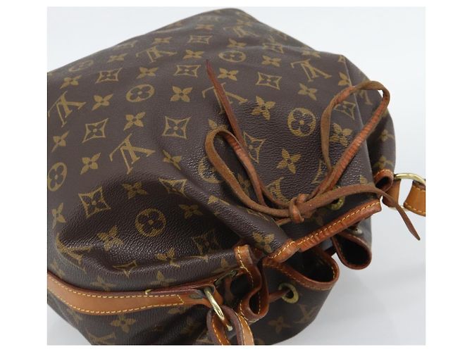 LOUIS VUITTON Monogram Petit Noe Shoulder Bag M42226 LV Auth 195303A Monogramma - vista 6