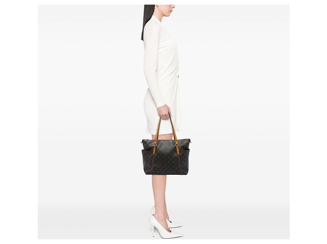 Borsa Tote Louis Vuitton Monogram Totally MM Marrone - vista 5