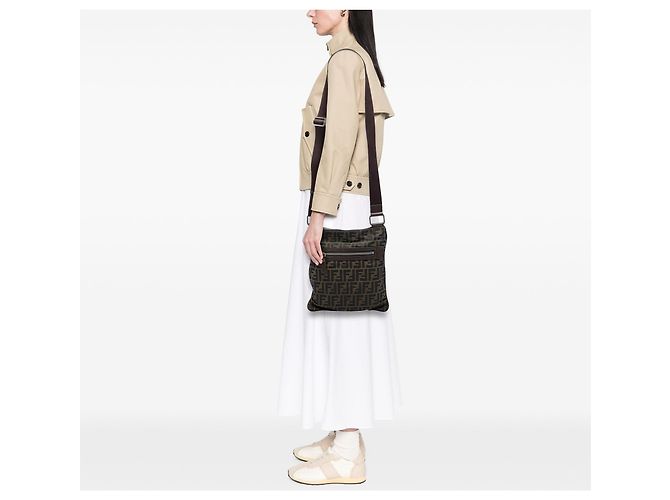 Borsa a tracolla Fendi Zucca Canvas marrone - vista 5