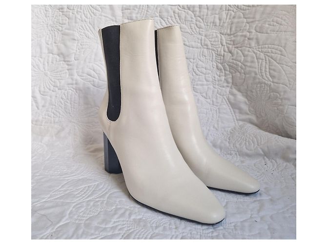 Autre Marque Donald Pliner Botines de cuero crema con tacón bloque Negro Crudo - vista 3