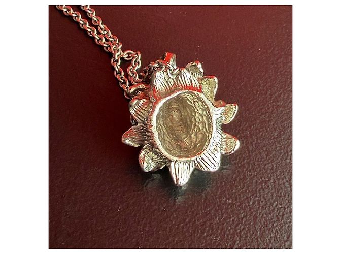 Collana Alexander McQueen con pendente teschio e fiore in argento - vista 6