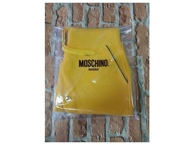 Pantaloncini Moschino Swim in misto cotone giallo - vista 5