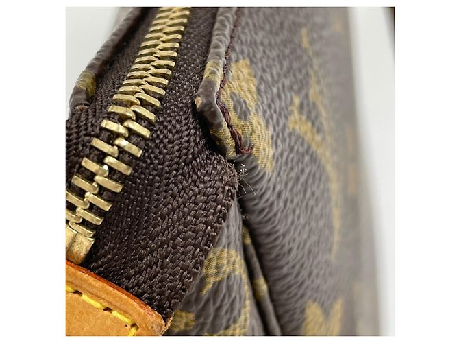 Louis Vuitton Monogram Pochette Accessoires Marrone - vista 4