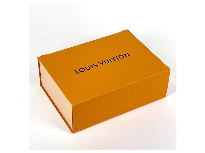Louis Vuitton Pochette Metis 2-Way Handbag Brown - view 13