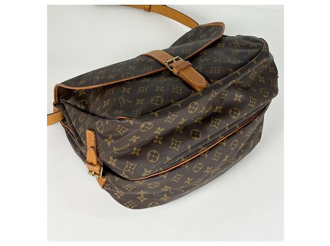 Borsa a tracolla Louis Vuitton Saumur 35 Marrone - vista 2