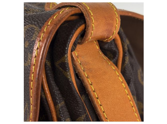Borsa a tracolla Louis Vuitton Saumur 35 Marrone - vista 6