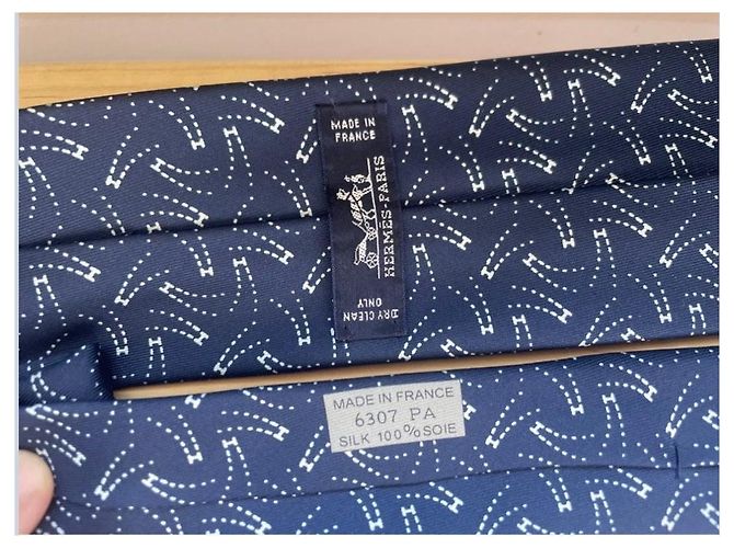 Hermès Navy Blue Silk Tie with White Print - view 4
