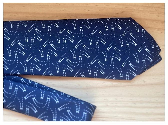 Hermès Navy Blue Silk Tie with White Print - view 6