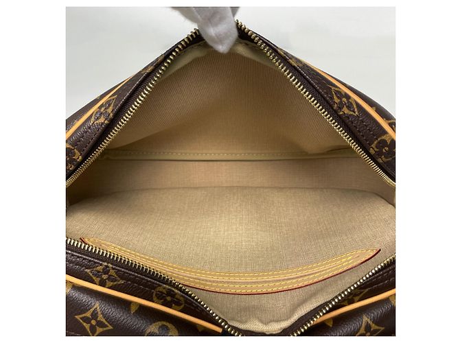 Borsa a tracolla Louis Vuitton Reporter PM Marrone - vista 8