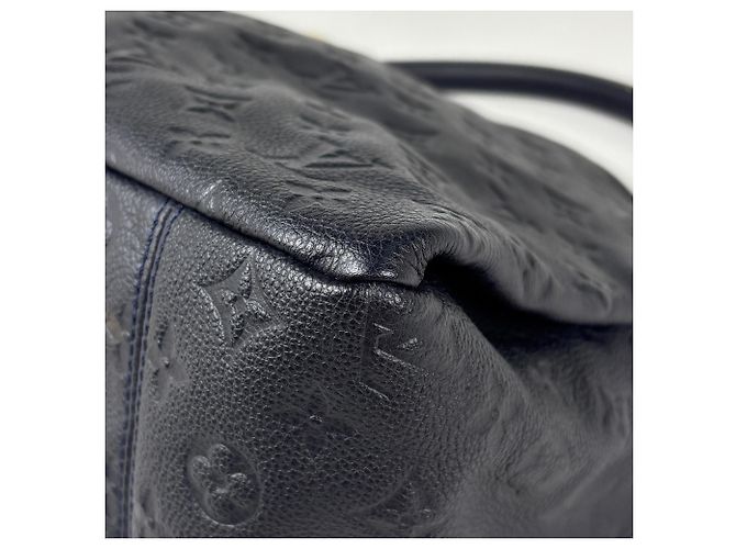Borsa a tracolla Louis Vuitton Artsy MM Blu navy - vista 3