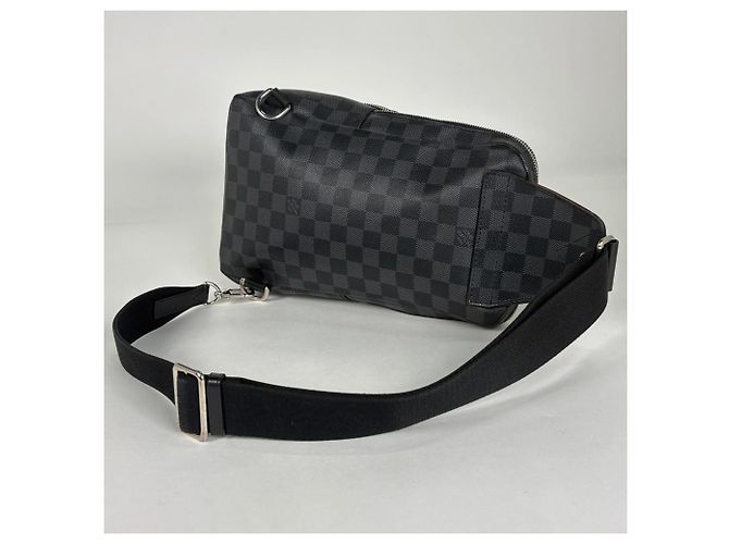 Borsa a tracolla Louis Vuitton Avenue Nero - vista 2