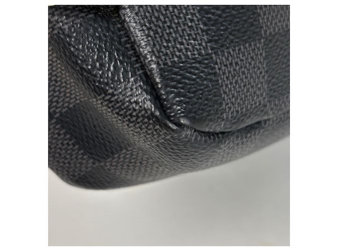 Borsa a tracolla Louis Vuitton Avenue Nero - vista 3
