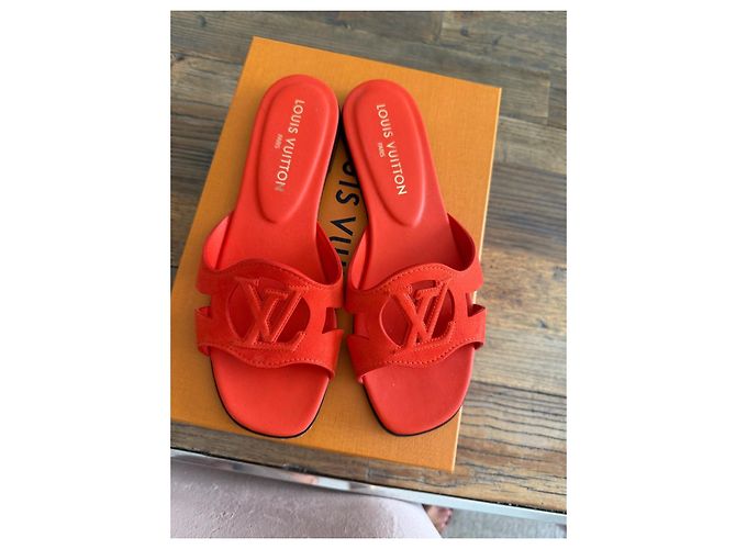 Sandali bassi Louis Vuitton LV Logo arancione - vista 4