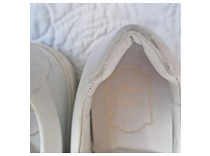 Roger Vivier Sneakers Slip-On in Pelle Bianca Appliqué Multicolore Nero Rosa Bianco Arancione Grigio - vista 13