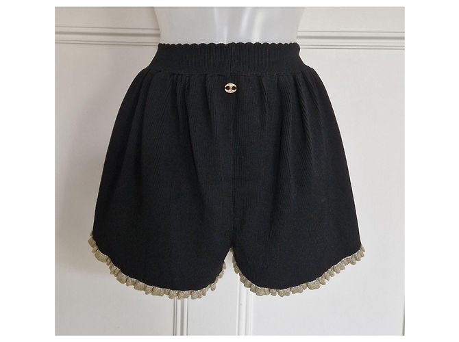 Paco Rabanne schwarze Strickshorts mit Goldrand - Ansicht 5
