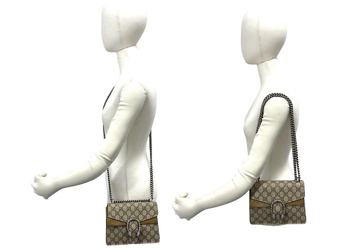 Bolsa de Ombro Dionysus GG Supreme em Couro Camurça com Corrente GUCCI Marrom - vista 2