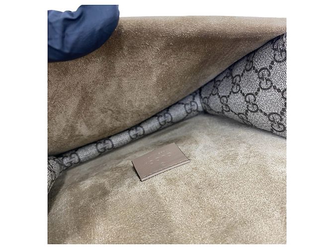 Bolsa de Ombro Dionysus GG Supreme em Couro Camurça com Corrente GUCCI Marrom - vista 9