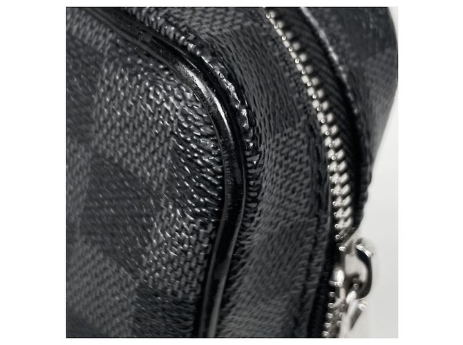 Louis Vuitton Damier Graphite Pochette Kasai Nero - vista 4