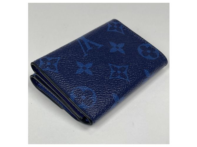 Louis Vuitton Discovery Compact Wallet - view 2