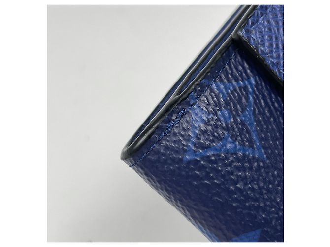 Louis Vuitton Discovery Compact Wallet - view 3