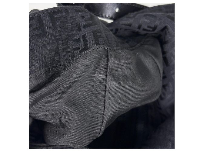 Fendi Schultertasche mit Zucchino-Muster Schwarz - Ansicht 10
